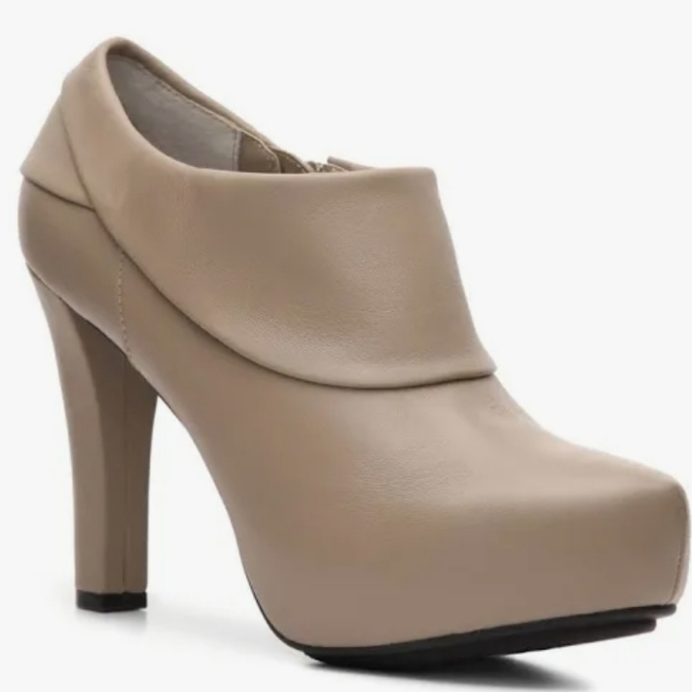 Me Too Beige Shootie